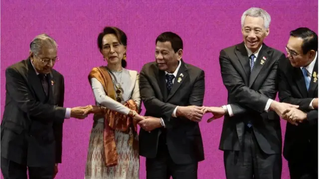 ဘန်ကောက် အာဆီယံထိပ်သီးဆွေးနွေးပွဲ