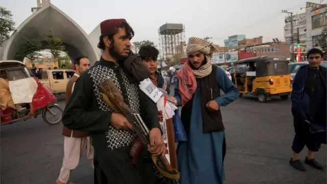 Tentara Taliban pada 11 September 2021.