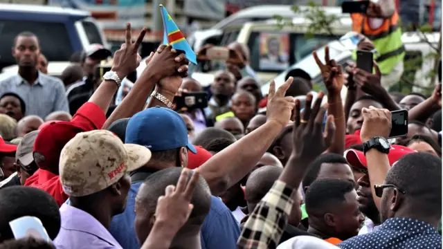 De milliers de militants accompagnent la coalition CACH (Cap pour le changement) pour un meeting à l’Est de la RDC.