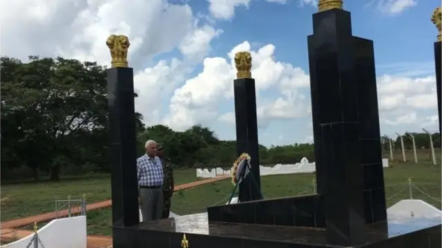 ජීවිත අහිමි වූ ඉන්දීය භටයන් සිහි කිරීම සඳහා ඉදි වූ ස්මාරකයක් පලාලි කඳවුරේ පවතී. විශ්‍රාමික මේජර් ජෙනරාල් ශියෝනන් සිං, මියගිය සගයන්ට සිය ගෞරවය පුද කරමින්