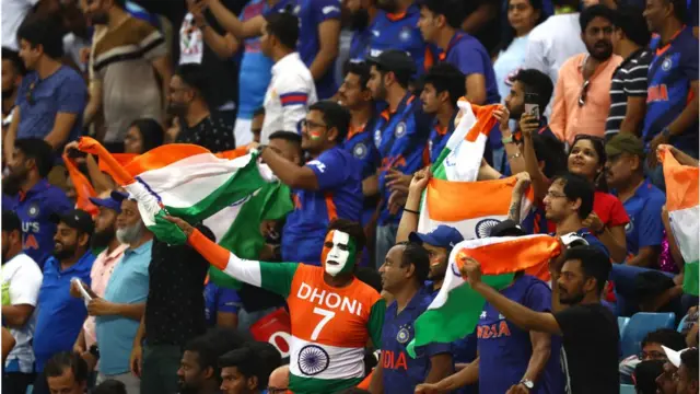 દર્શકોમાં રોમાંચ જોવા મળ્યો હતો