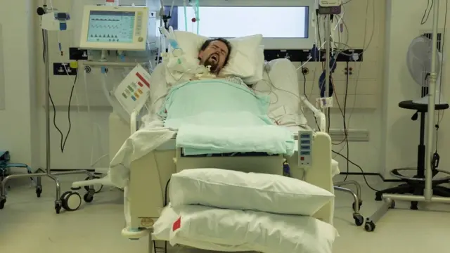 Terry en el hospital británico donde era atendido