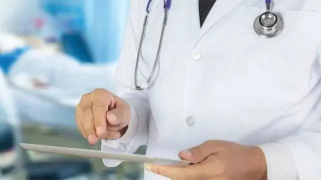 డాక్టర్