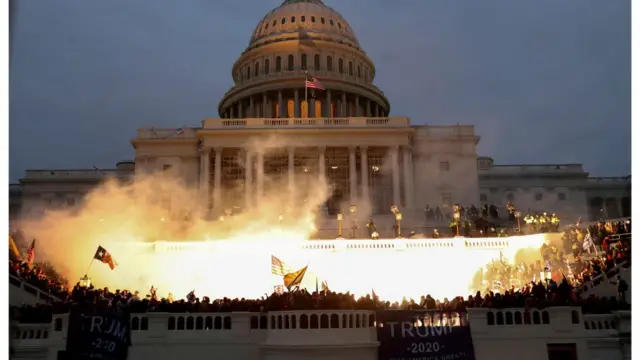 Explosãoyoyocasino brasilmunição da políciayoyocasino brasilfrente ao Capitólioyoyocasino brasilWashington. 6yoyocasino brasiljaneiro