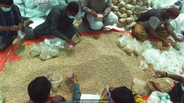 مواطنون باكستانيون