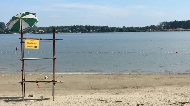 Плажа на Ратном острву