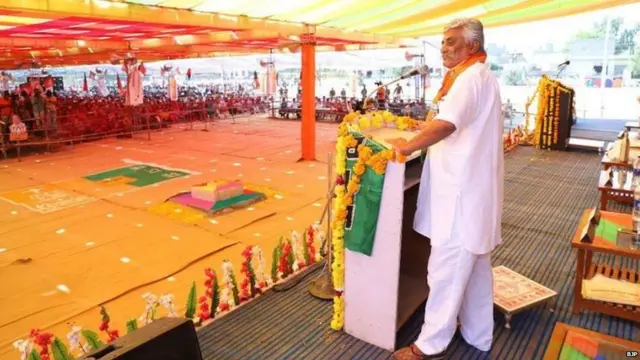 અમિત શાહ માટે તૈયાર કરાયેલો મંચ