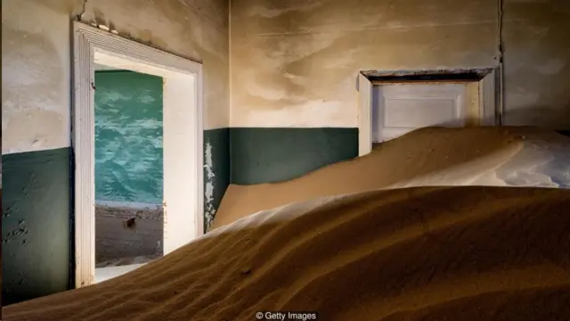 Kolmanskop town