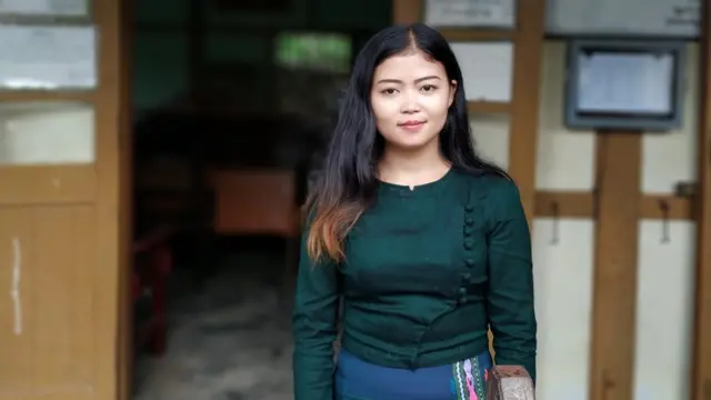 စစ်ရှောင်တွေဘဝကိုသရုပ်ဖော်လို့ ၁၅ ရက်ကြာအကျဉ်းကျခဲ့တဲ့ ဆိုင်းနုပန်