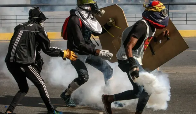 Демонстранты