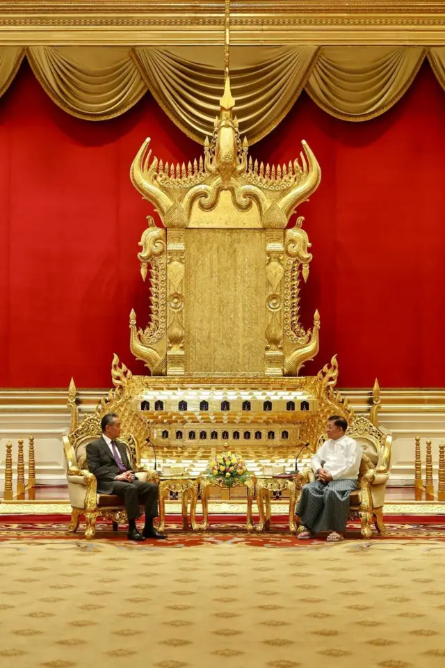 မစ္စတာဝမ်ယိရဲ့ နေပြည်တော်ခရီးစဉ်