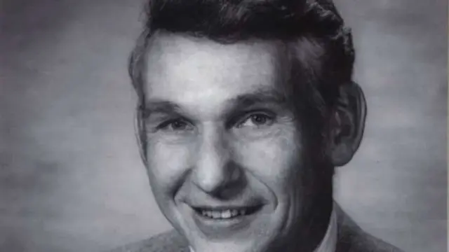 ریچارد کاتم، معرف آقای بهشتی به سفارت آمریکا در تهران بود. کاتم بین سال‌های ۱۹۵۳ تا ۱۹۵۸ میلادی مامور مخفی سیا بود