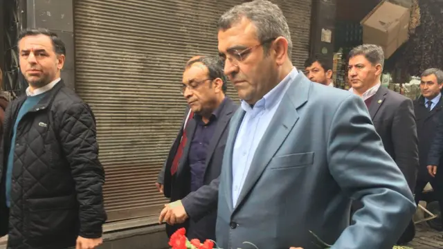 Barış Yarkadaş (solda)