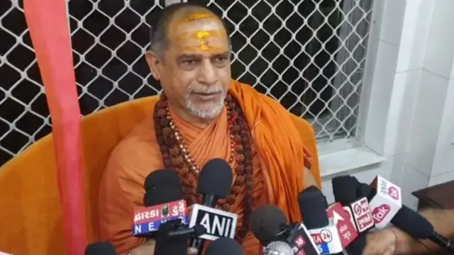 દ્વારકા પીઠના શંકરાચાર્ય સદાનંદ સરસ્વતી