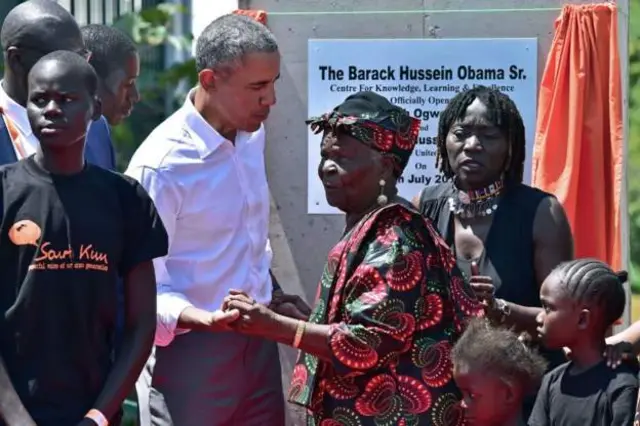 Obama yagize igihe aza gusura uyu 'nyirakuru'