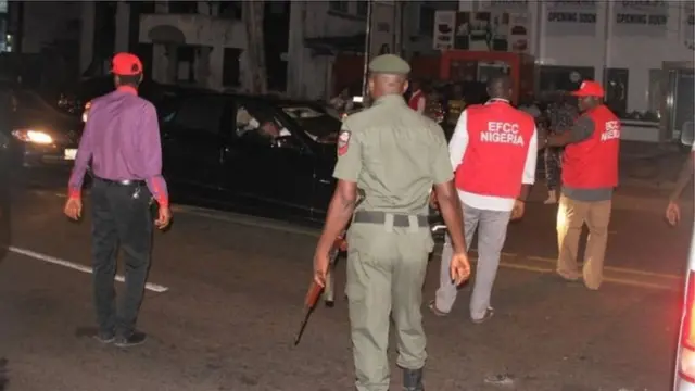 EFCC raid Club 57 for Ikoyi Lagos, Nigeria and arrest about 12 suspect on top internet wayo