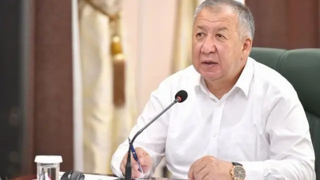 Мурдагы өкмөт башчы Кубатбек Боронов пандемиядагы жагдайларды териштирүү үчүн күбө катары тергөөгө чакырылды