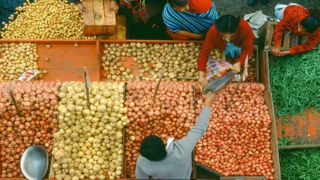 أسواق مكسيكو المحلية المعروفة باسم تيانغويس