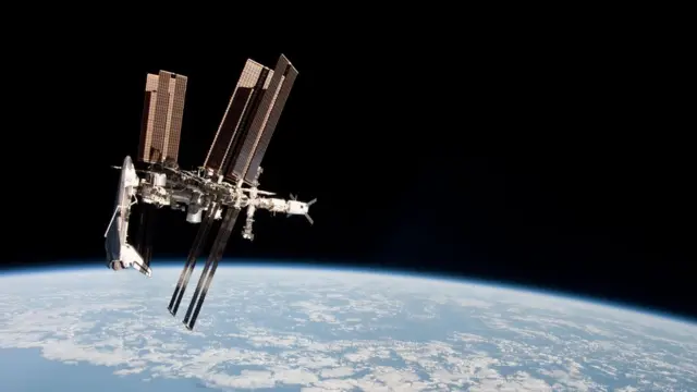 "Эндевор" на стыковке с МКС