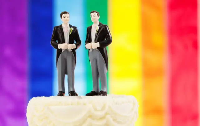 Imagen de matrimonio gay.