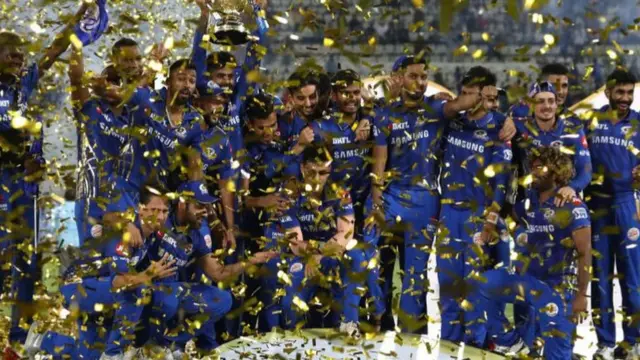 மும்பை இந்தியனஸ் அணி