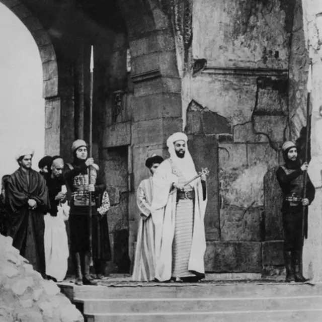 नाटक तुग़लक का दृश्य