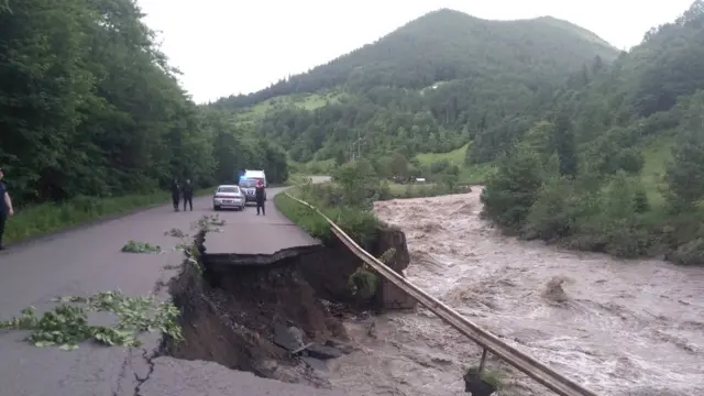 размыта дорога