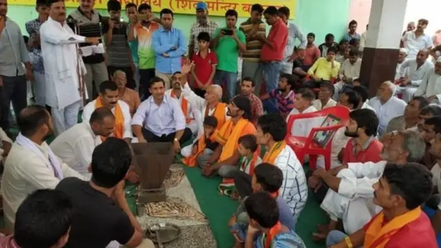 हिंदू धर्म स्वीकारताना अख्तर यांचे कुटुंबीय