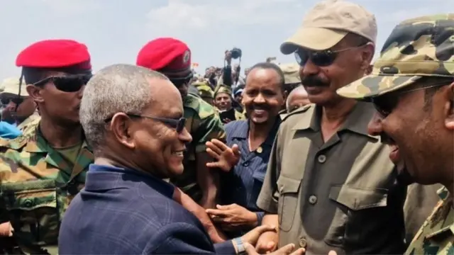 ዶ/ር ደብረጽዮን ምስ ፕረዚደንት ኢሳይያስን ቀዳማይ ሚኒሰተር ኣብዪ ኣሕመድን