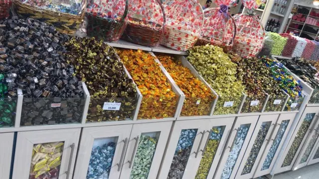 محل يبيع السكاكر