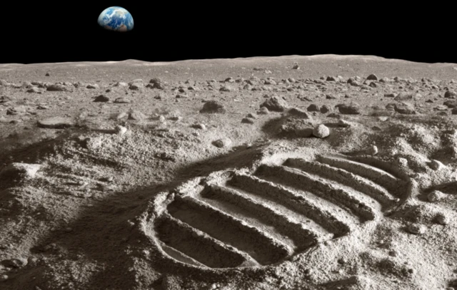 รูปรอยเท้าบนดวงจันทร์