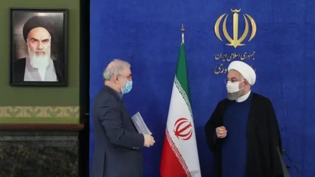 حسن روحانی و دکتر سعید نمکی رئیس جمهور و وزیر بهداشت پیشین ایران در ستاد ملی مقابله کرونا