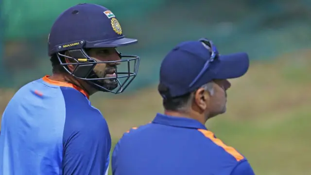 राहुल द्रविड़ के साथ रोहित शर्मा