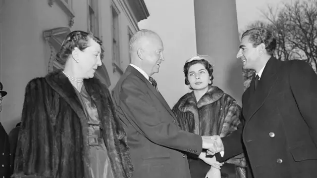 شاه و آیزونهاور