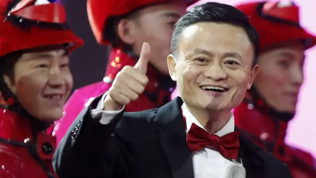 阿里巴巴集團董事局主席馬雲亮相「天貓2015雙11狂歡夜」（中新社圖片11/11/2015）