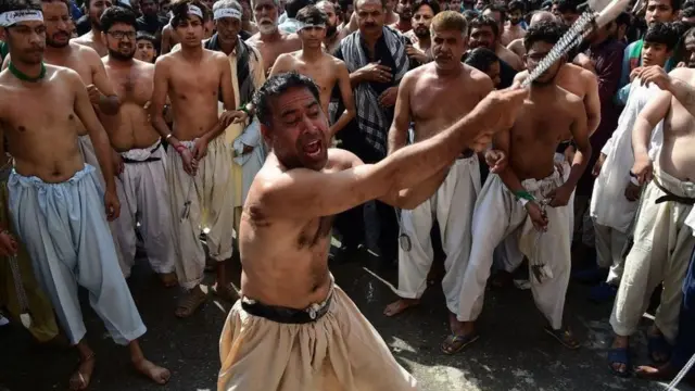 શોખ મનાતા લોકો