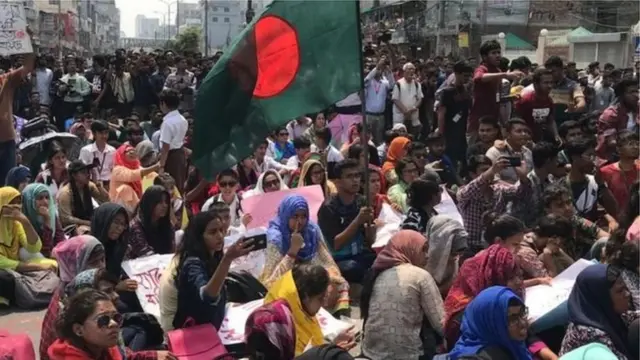 ঢাকা, নিরাপদ সড়ক আন্দোলন, বাংলাদেশ।