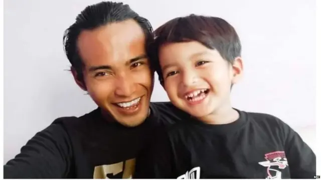 සුලියා මහේන්ද්රා සිය පුතු සමඟ