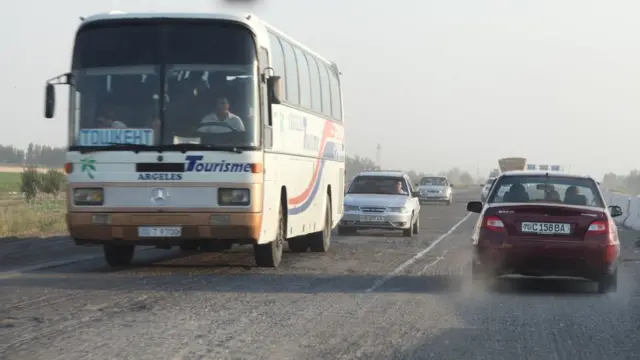 Ўзбекистондаги йўлларнинг сифатсизлиги кўпда танқид қилинади