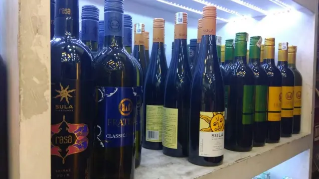 દારૂની બોટલની તસવીર