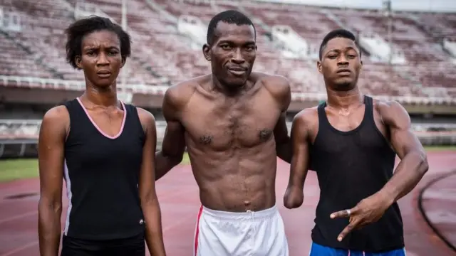 Para athletes dey train for stadium
