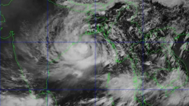 ঘূর্ণিঝড় ইয়াস-এর অবস্থানের সবশেষ স্যাটেলাইট চিত্র