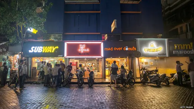 मंबुई