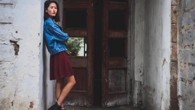 Алия Шагиева өзүнүн чыгармачылыгында живопись жана фотосүрөткө көп көңүл бурат