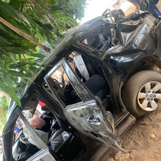 Di wreckage of di car wey get accident