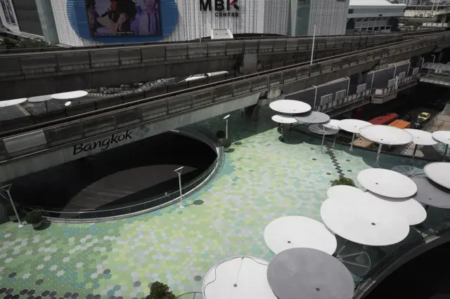 กรุงเทพ โควิด 19 ไวรัสโคโรนา เหงา