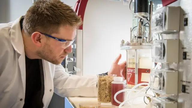 Chris Chuck, professeur d'ingénierie des bioprocédés à l'université de Bath