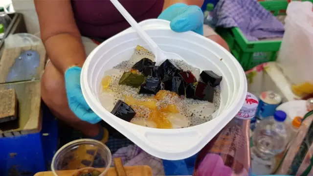 น้ำแข็งไสแม่แอ๊ว