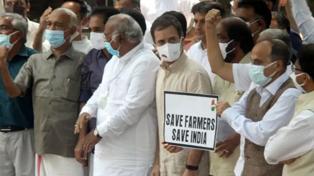 வேளாண் மசோதாக்களுக்கு எதிராக இந்தியாவின் முக்கிய அரசியல் தலைவர்கள் போராட்டம்