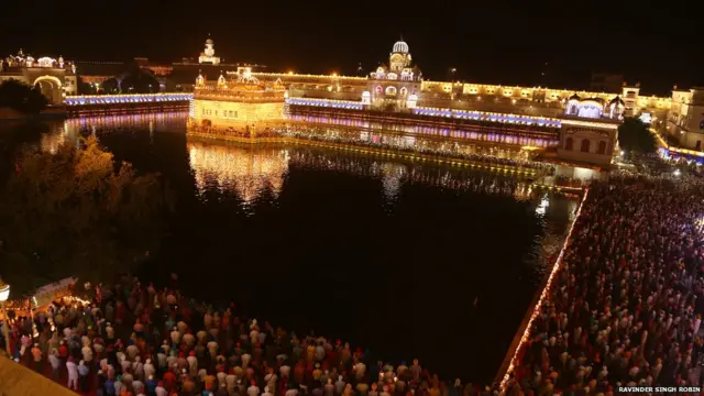 ਦਿਵਾਲੀ, ਅੰਮ੍ਰਿਤਸਰ, ਦਰਬਾਰ ਸਾਹਿਬ